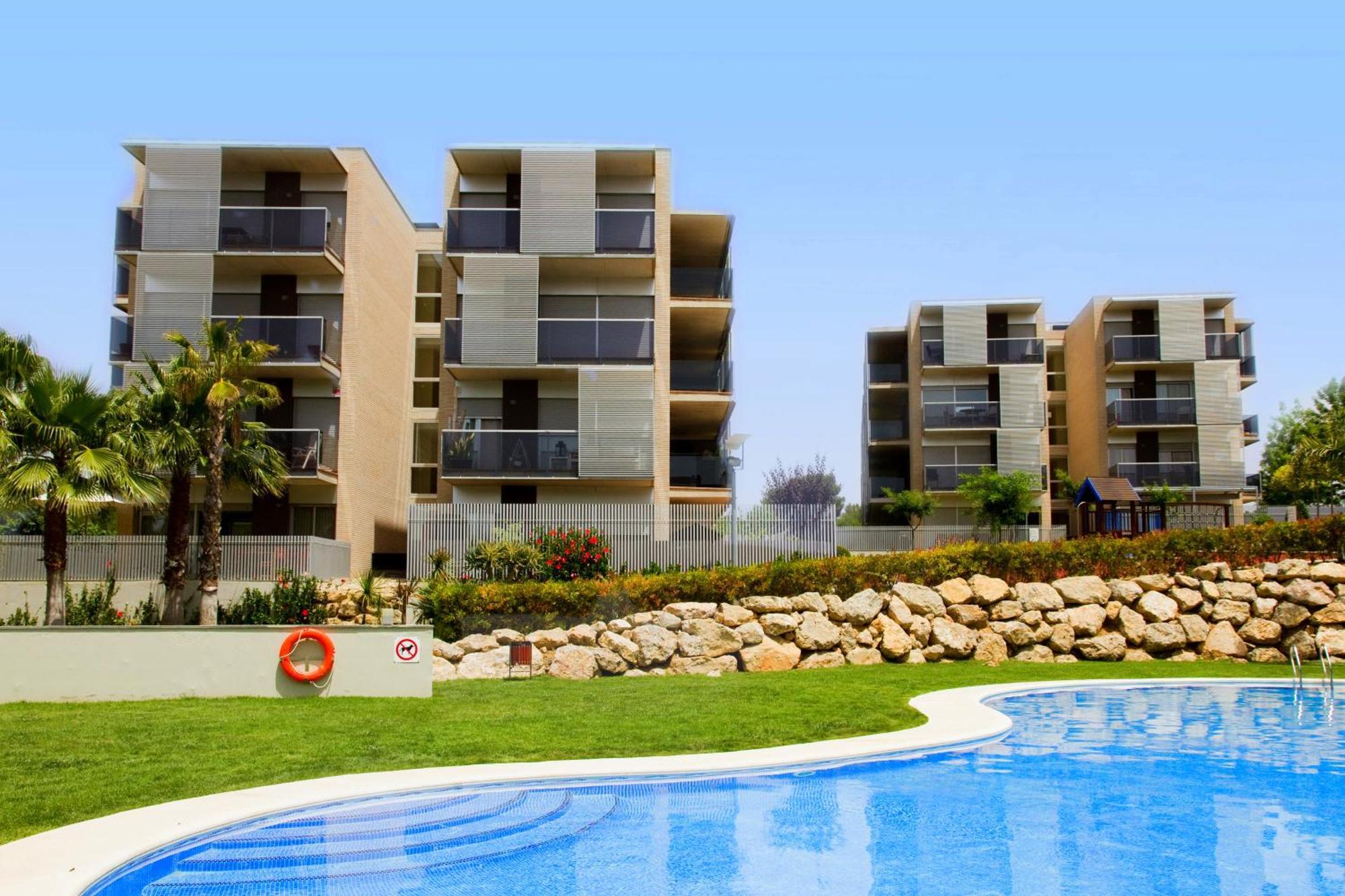 Rentalmar Paradise Families Only Con Parking Salou Exterior foto